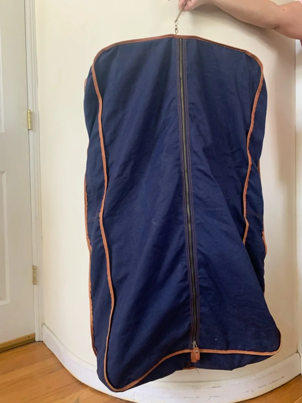 Rare vintage Navy United Colors of Benetton travel bag for suites and jackets